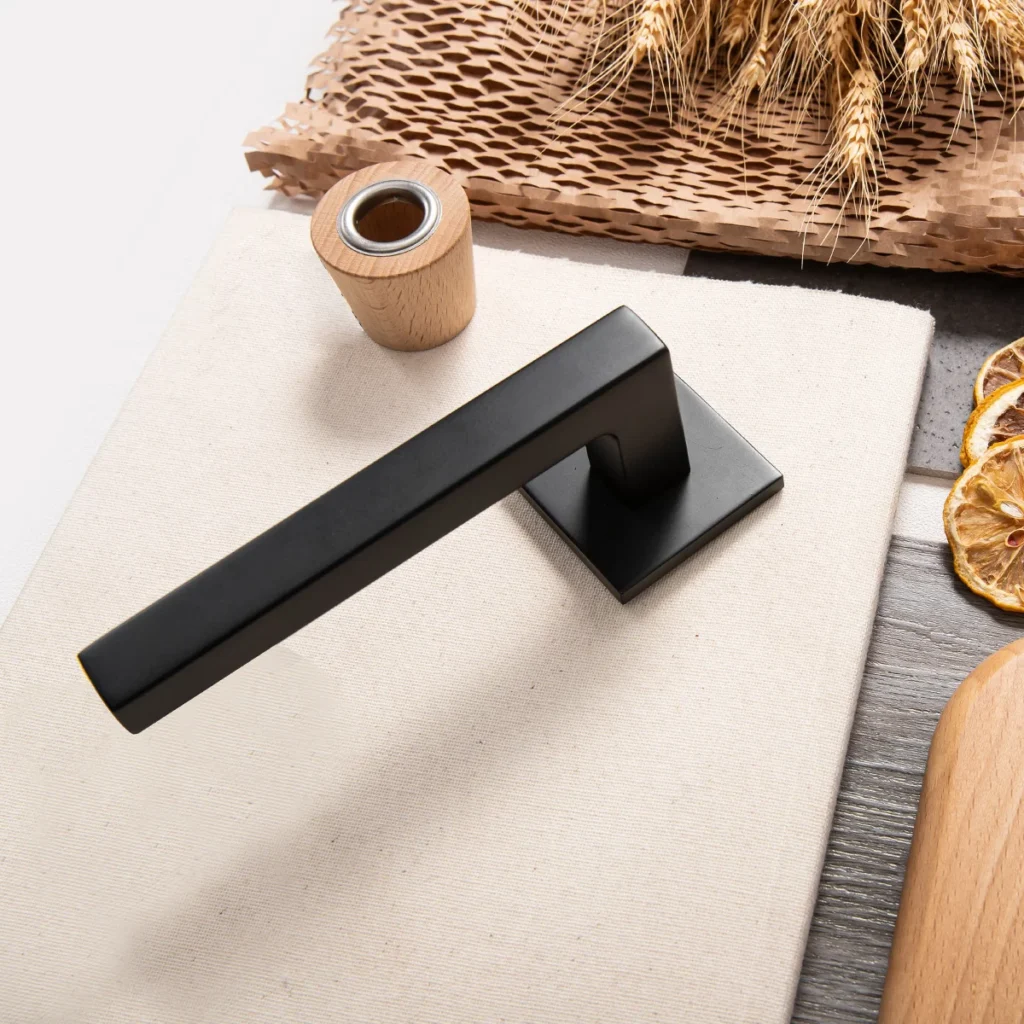 KV Kvaka crna BAR leptirom WC