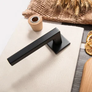 KV Kvaka crna BAR leptirom WC