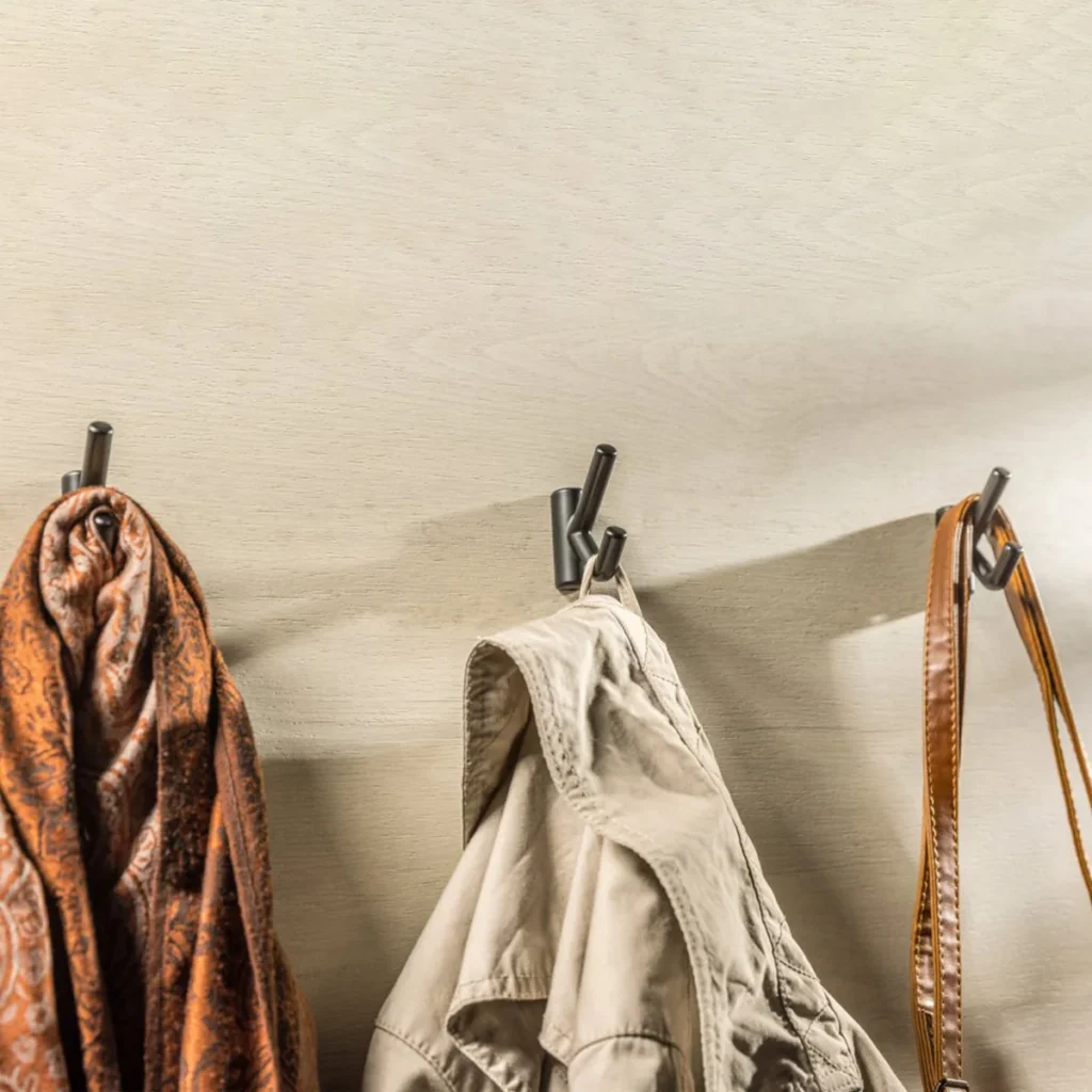 OČ čiviluk LENS crna GTV