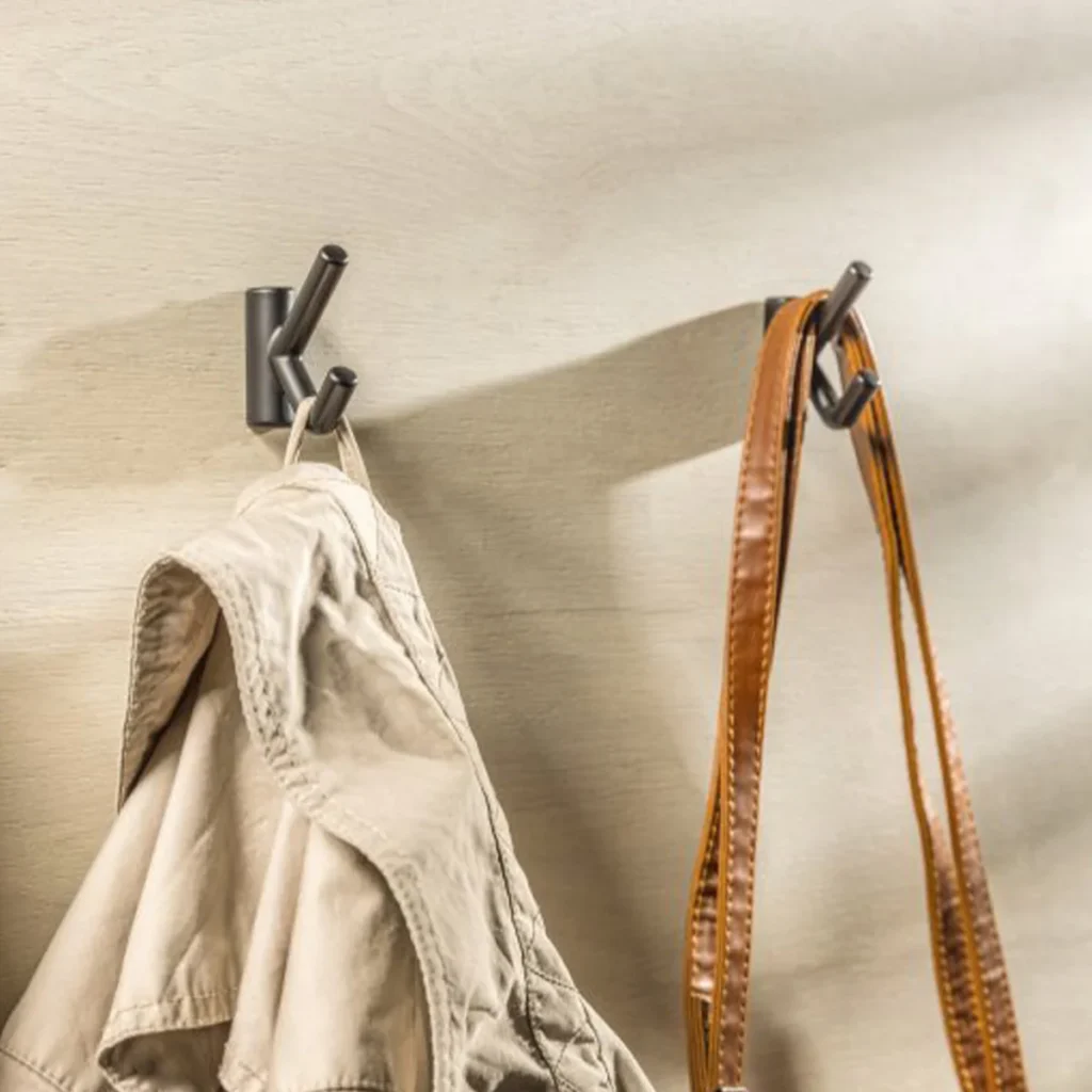 OČ čiviluk LENS crna GTV