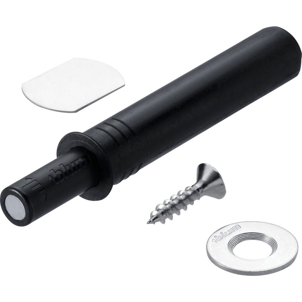 TIP ON KRATKI CRNI 956.1004